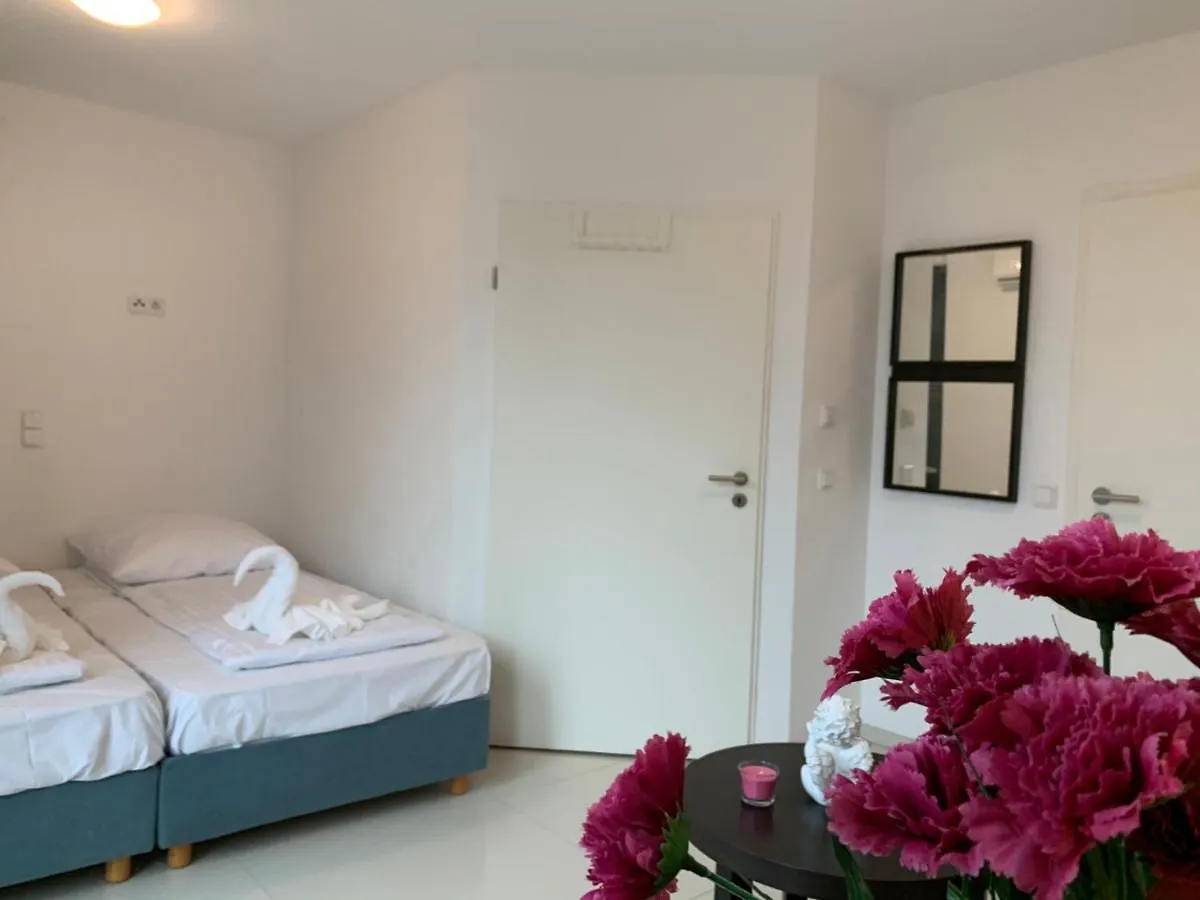 דירה מלון Lovely Studio Cologne West 6 גרמניה
